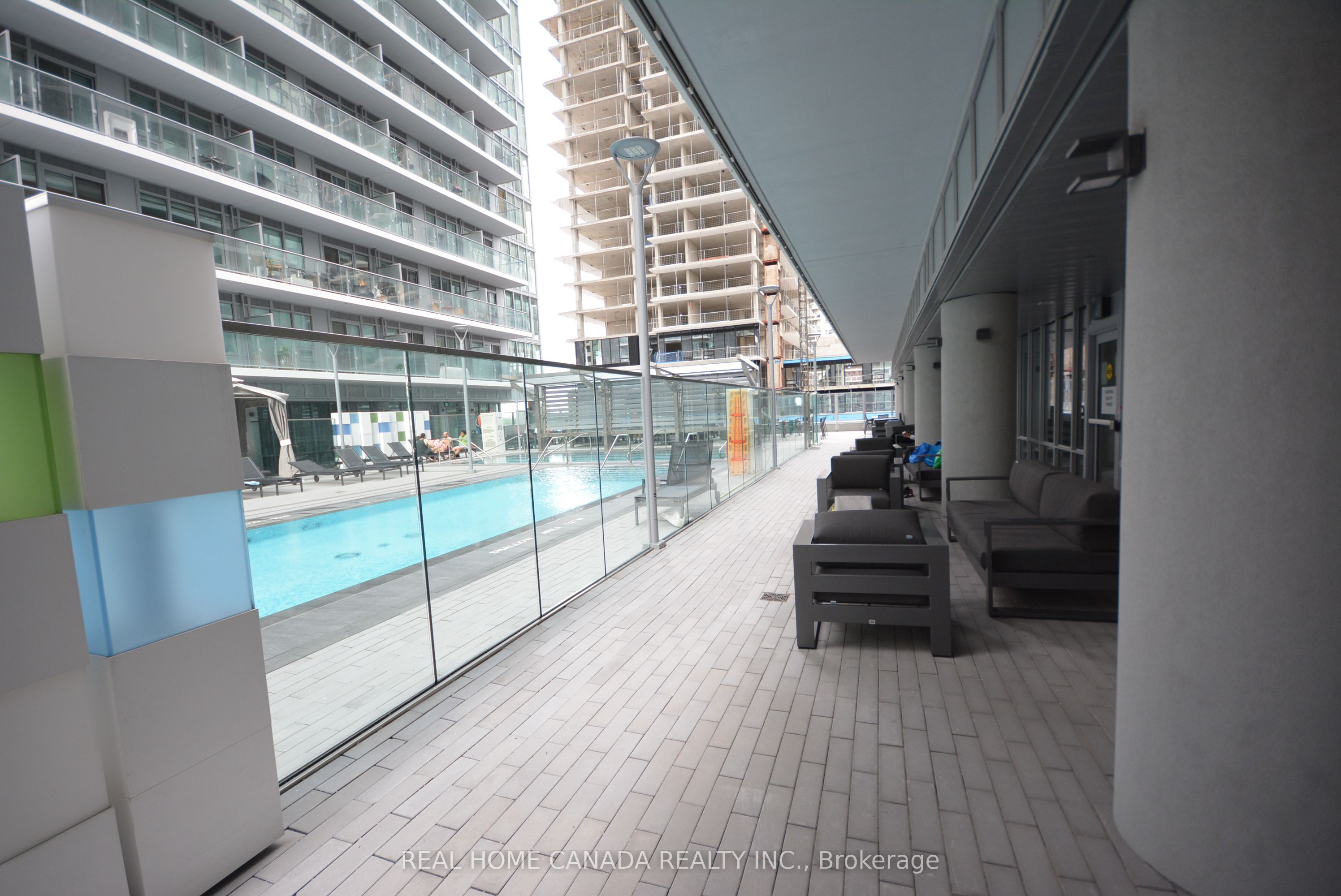 Photo 14 of Unit 2704, 195 Redpath Avenue, Toronto, Mount Pleasant West — HOMEH