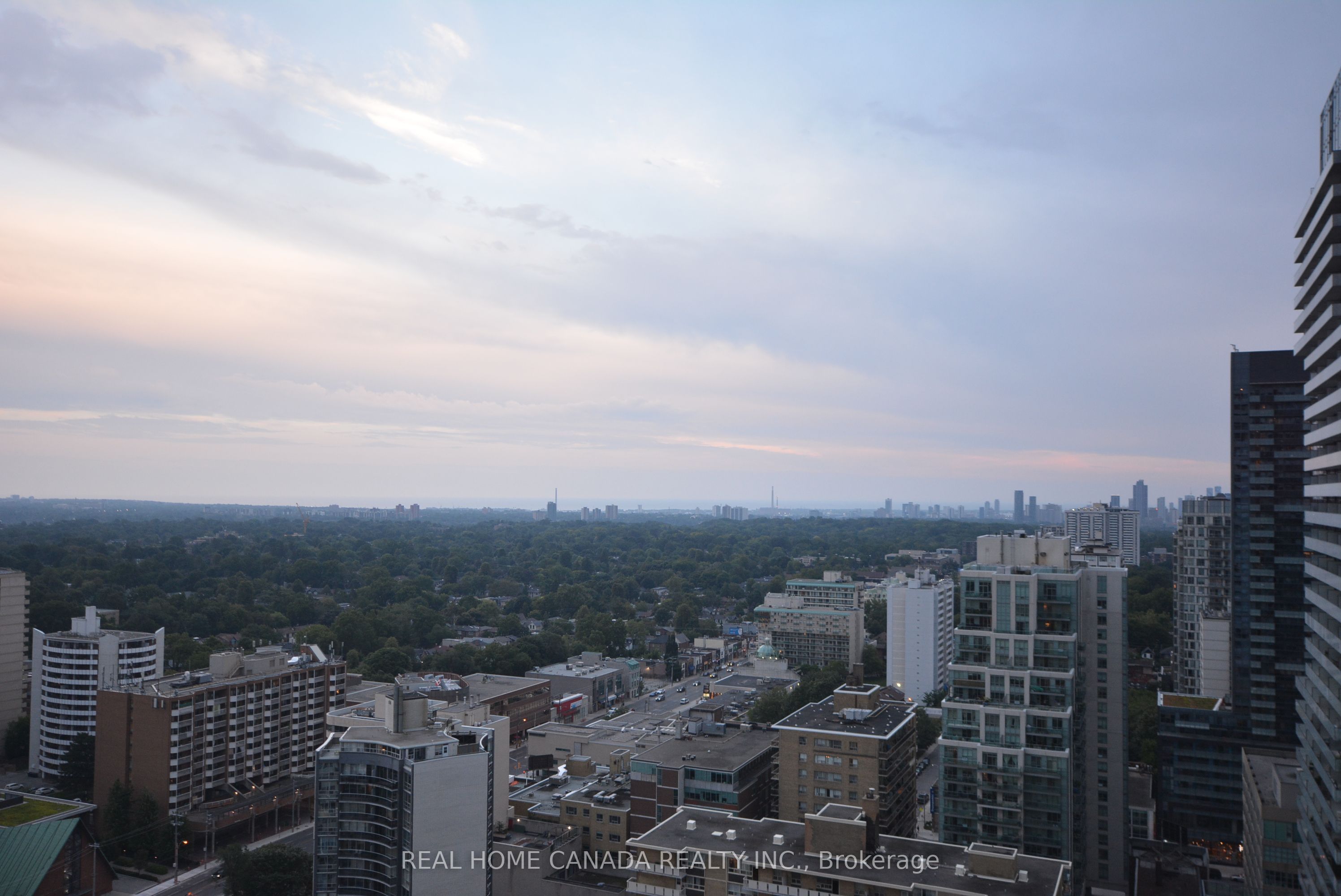 Photo 13 of Unit 2704, 195 Redpath Avenue, Toronto, Mount Pleasant West — HOMEH