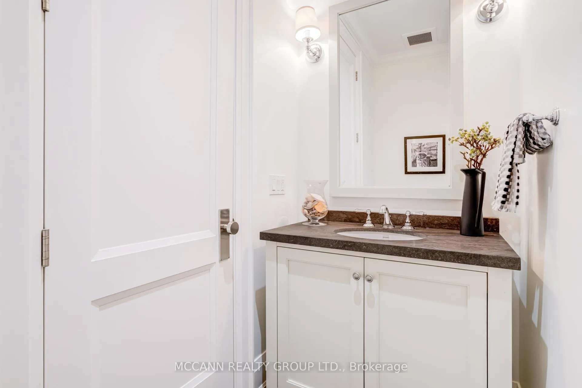 Photo 18 of 172 Hanna Road, Toronto, Leaside — HOMEH