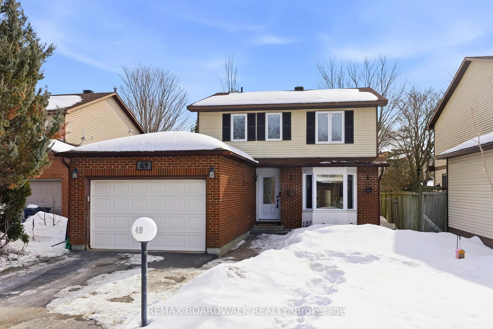 Photo 2 of 49 Liston Crescent, Ottawa, Kanata - Katimavik — HOMEH