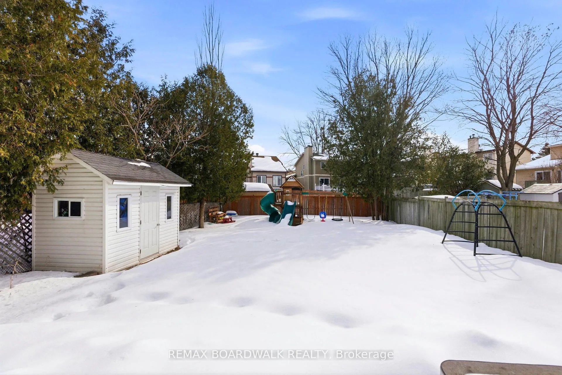 Photo 37 of 49 Liston Crescent, Ottawa, Kanata - Katimavik — HOMEH