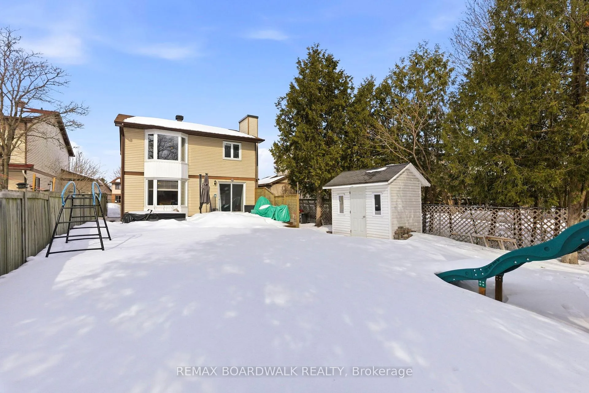 Photo 38 of 49 Liston Crescent, Ottawa, Kanata - Katimavik — HOMEH