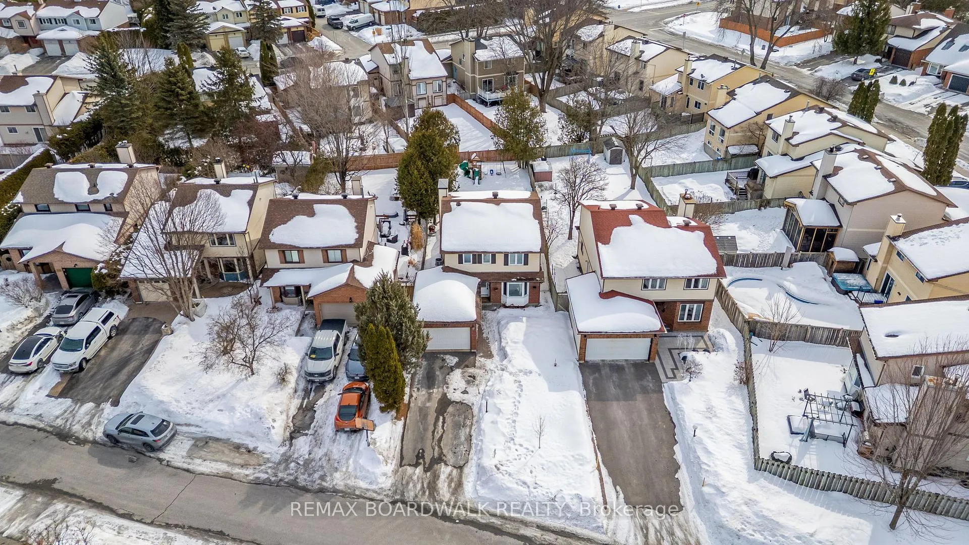 Photo 39 of 49 Liston Crescent, Ottawa, Kanata - Katimavik — HOMEH