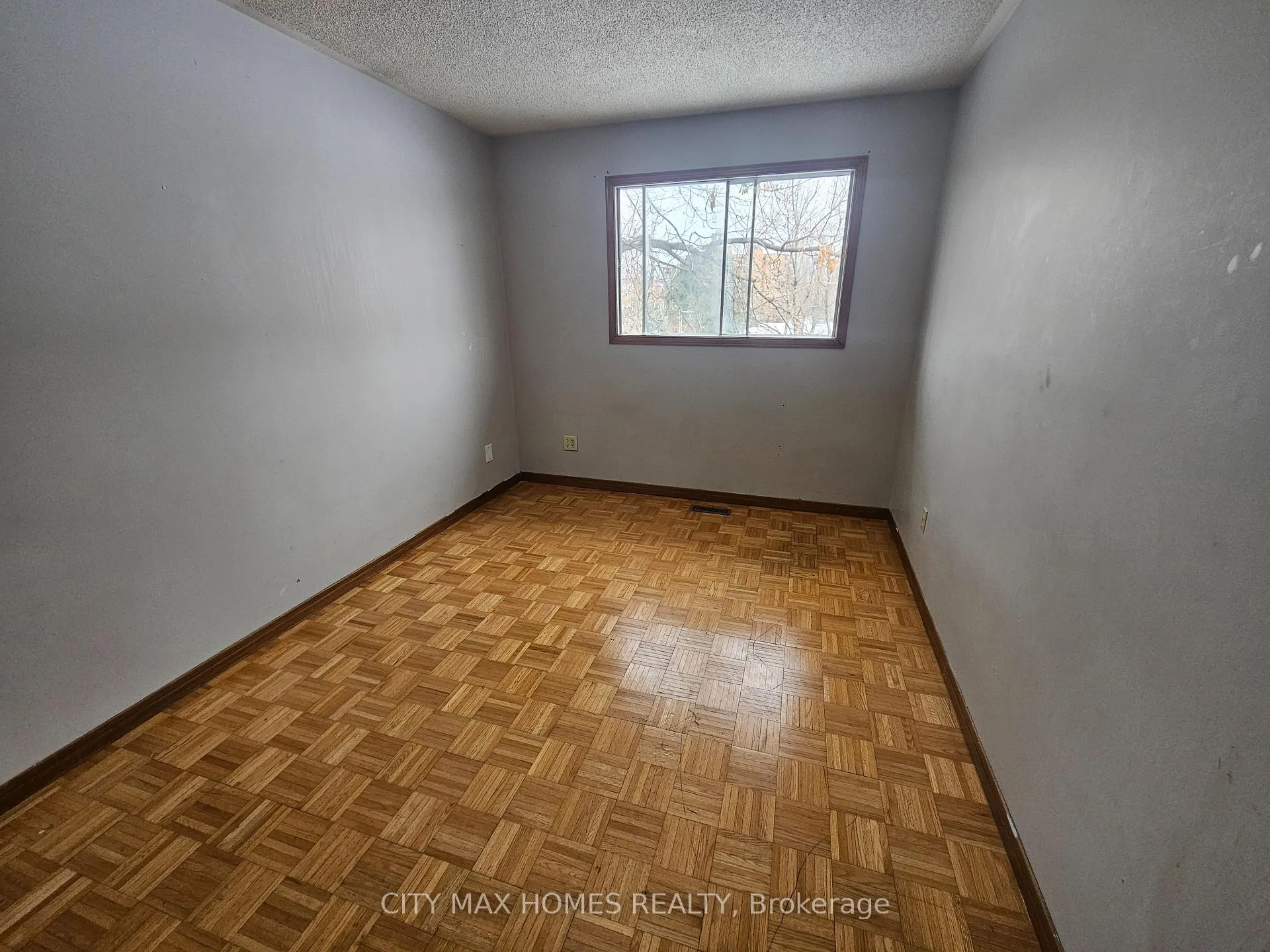 Photo 7 of 20 Windmill Boulevard, Brampton, Fletcher's Creek South — HOMEH