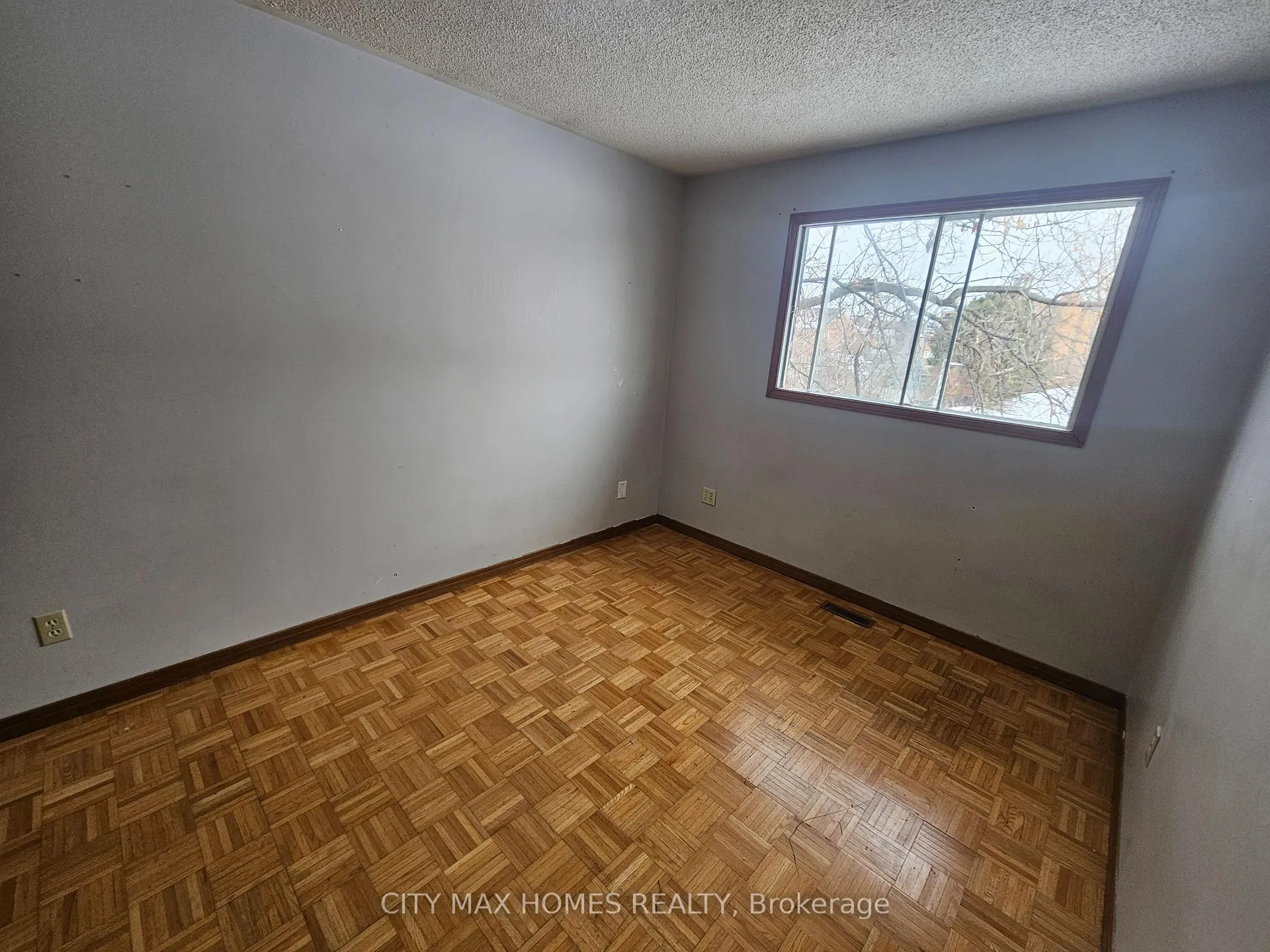 Photo 8 of 20 Windmill Boulevard, Brampton, Fletcher's Creek South — HOMEH