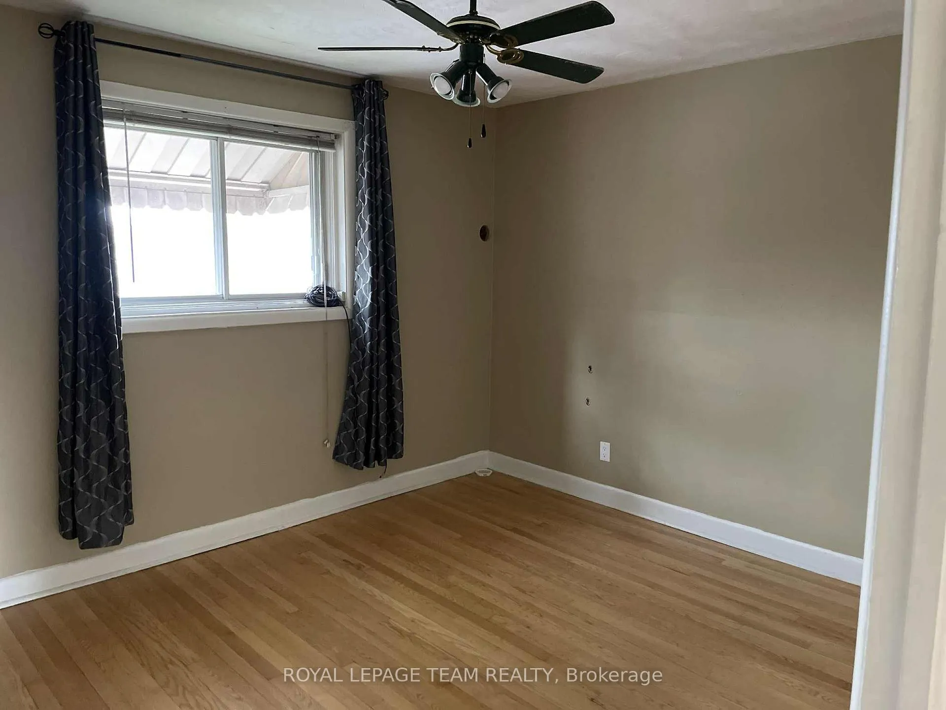 Photo 7 of 482 Vernon Avenue, Ottawa, Overbrook/Castle Heights — HOMEH