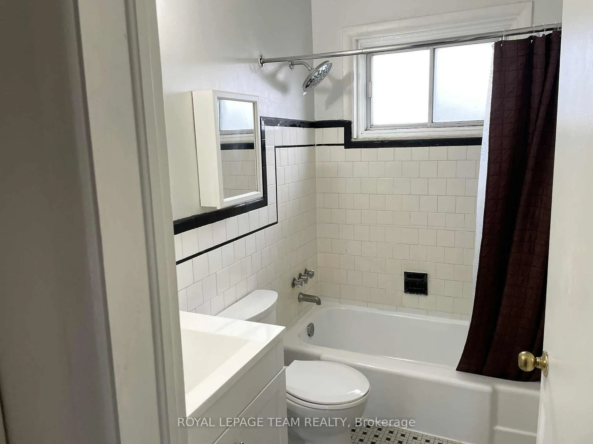 Photo 8 of 482 Vernon Avenue, Ottawa, Overbrook/Castle Heights — HOMEH