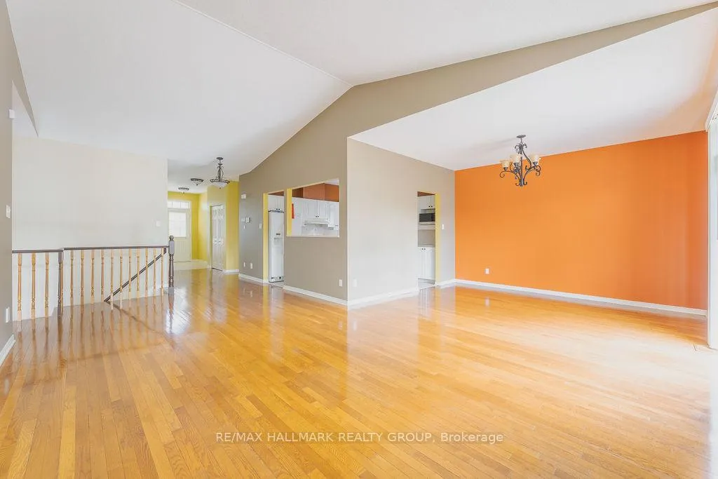 Photo 5 of 104 Bartlett Private, Ottawa, Hunt Club/Western Community — HOMEH