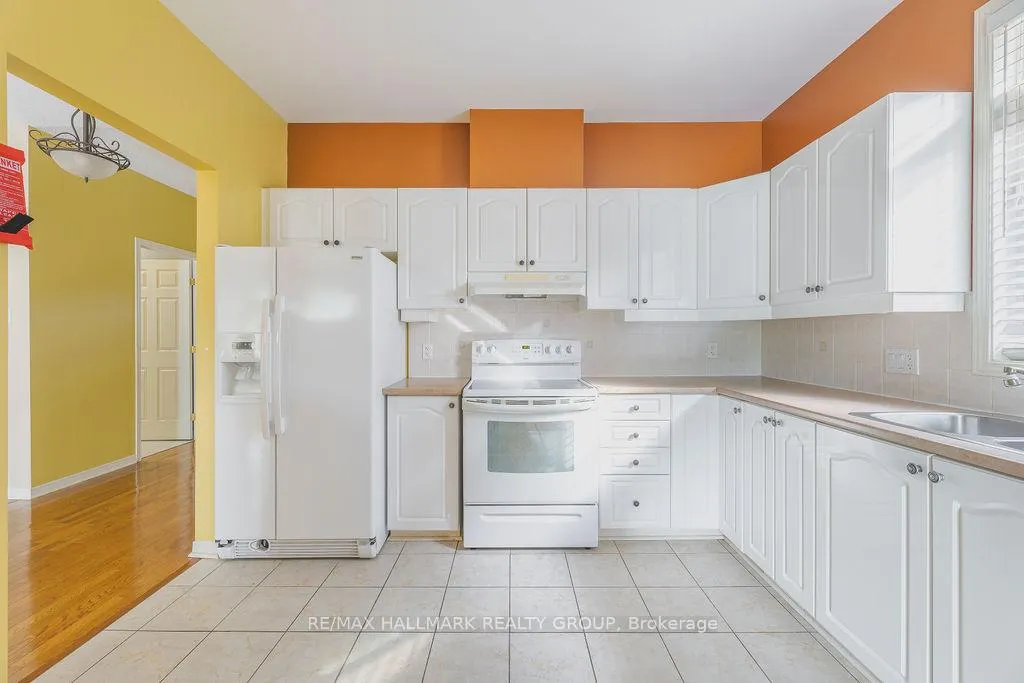 Photo 13 of 104 Bartlett Private, Ottawa, Hunt Club/Western Community — HOMEH