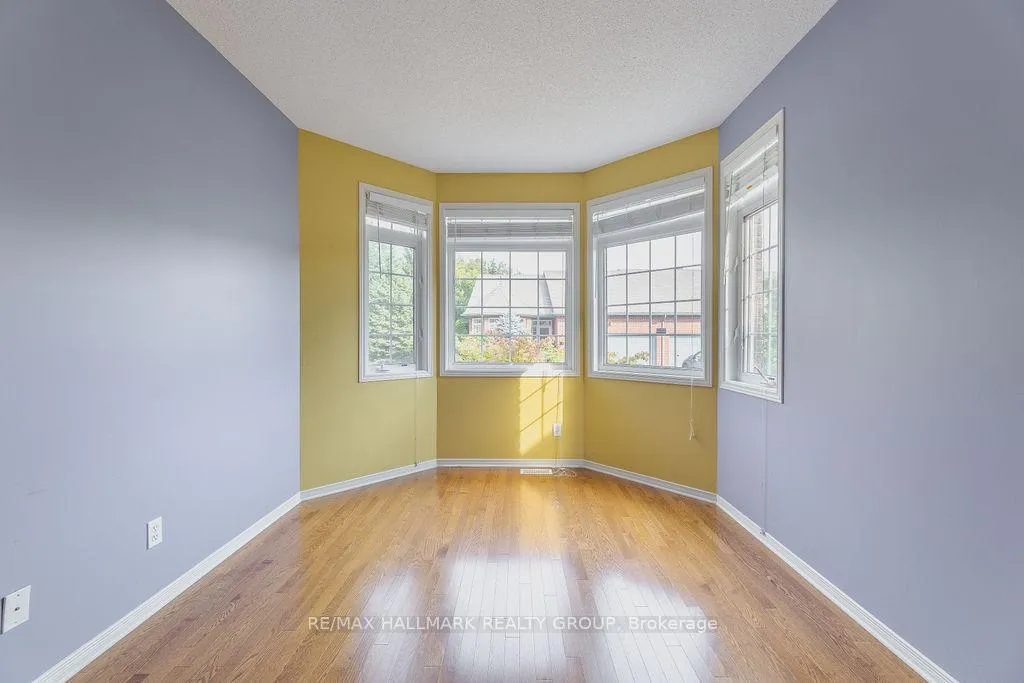 Photo 21 of 104 Bartlett Private, Ottawa, Hunt Club/Western Community — HOMEH