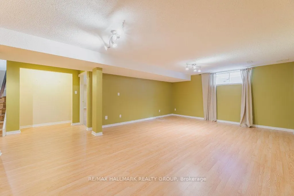 Photo 25 of 104 Bartlett Private, Ottawa, Hunt Club/Western Community — HOMEH