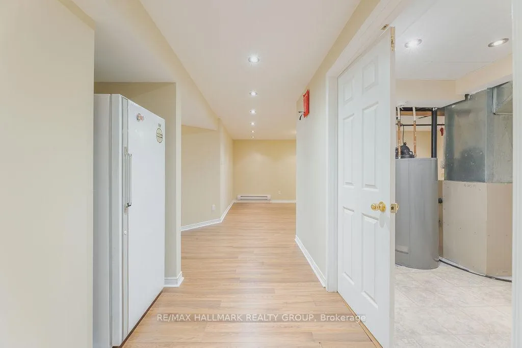 Photo 30 of 104 Bartlett Private, Ottawa, Hunt Club/Western Community — HOMEH