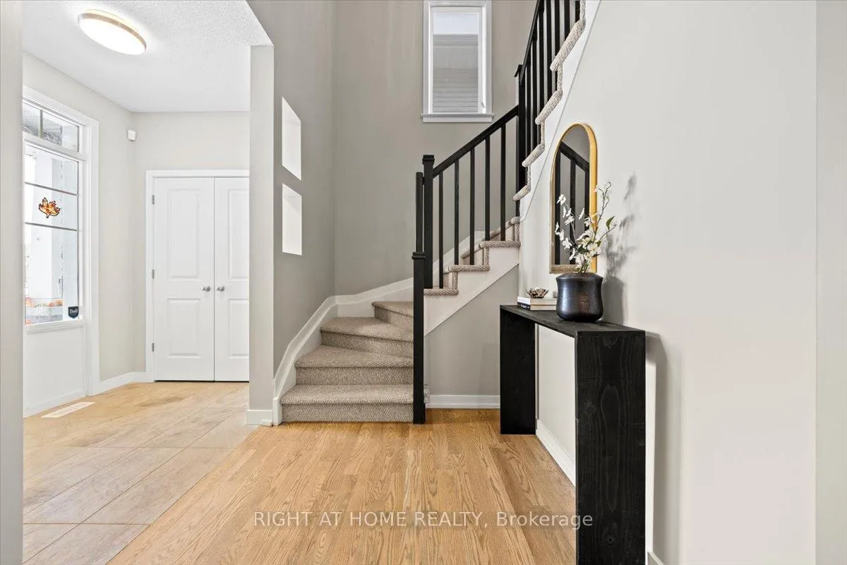 Photo 3 of 319 Oxer Place, Ottawa, Kanata - Emerald Meadows/Trailwest — HOMEH