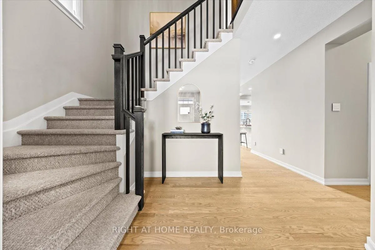 Photo 5 of 319 Oxer Place, Ottawa, Kanata - Emerald Meadows/Trailwest — HOMEH