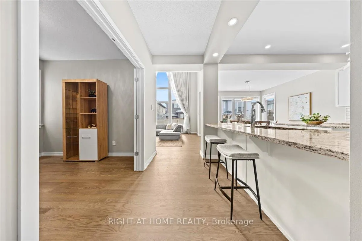 Photo 6 of 319 Oxer Place, Ottawa, Kanata - Emerald Meadows/Trailwest — HOMEH