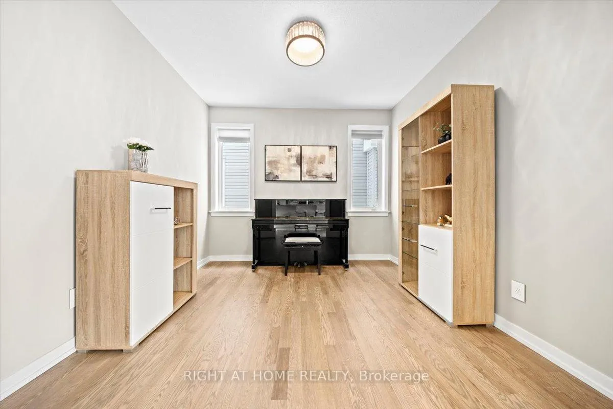Photo 7 of 319 Oxer Place, Ottawa, Kanata - Emerald Meadows/Trailwest — HOMEH