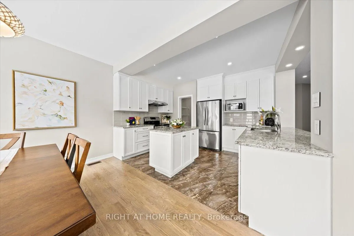 Photo 15 of 319 Oxer Place, Ottawa, Kanata - Emerald Meadows/Trailwest — HOMEH