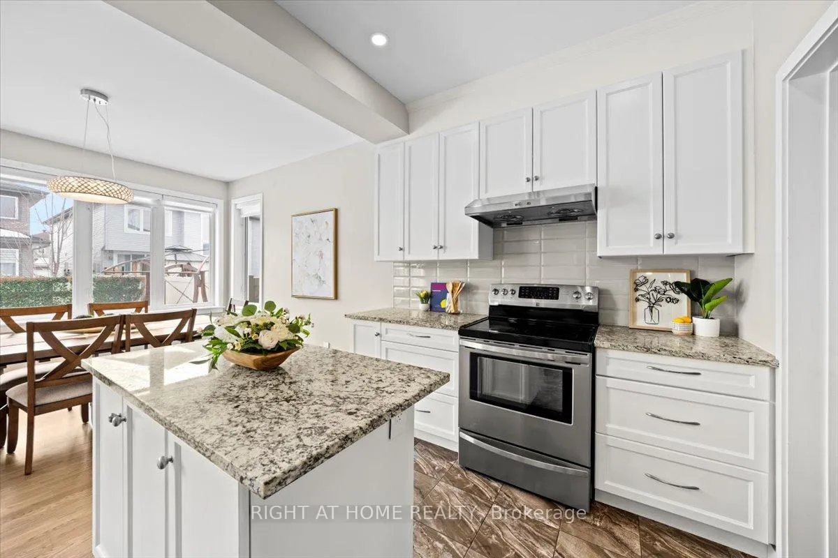 Photo 17 of 319 Oxer Place, Ottawa, Kanata - Emerald Meadows/Trailwest — HOMEH