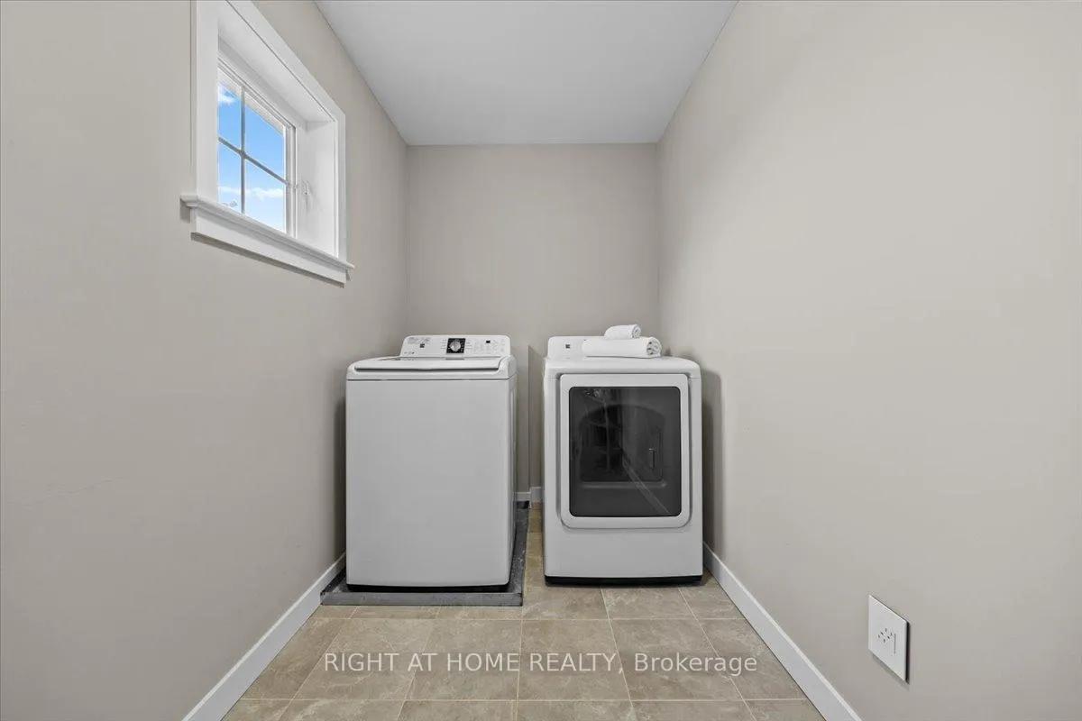 Photo 22 of 319 Oxer Place, Ottawa, Kanata - Emerald Meadows/Trailwest — HOMEH