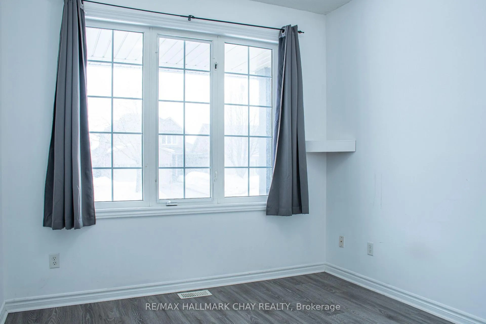 Photo 8 of 107 Tunbridge Road, Barrie, Georgian Drive — HOMEH