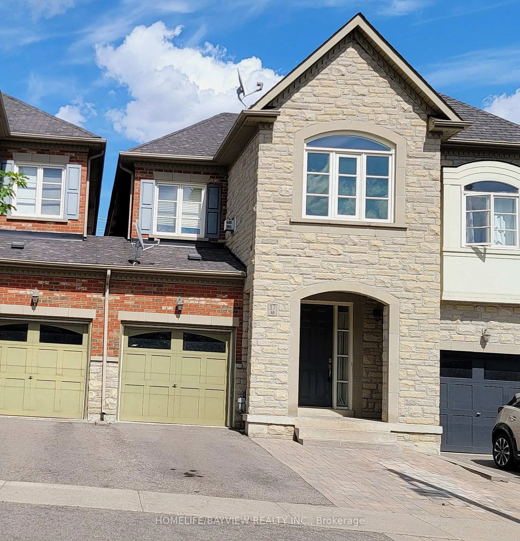 Photo 1 of 17 Mill River Drive, Vaughan, Patterson — HOMEH