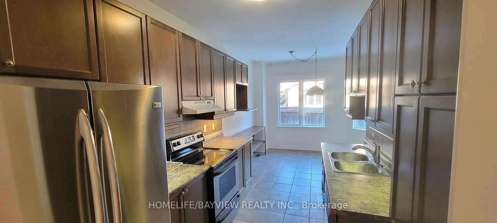Photo 2 of 17 Mill River Drive, Vaughan, Patterson — HOMEH