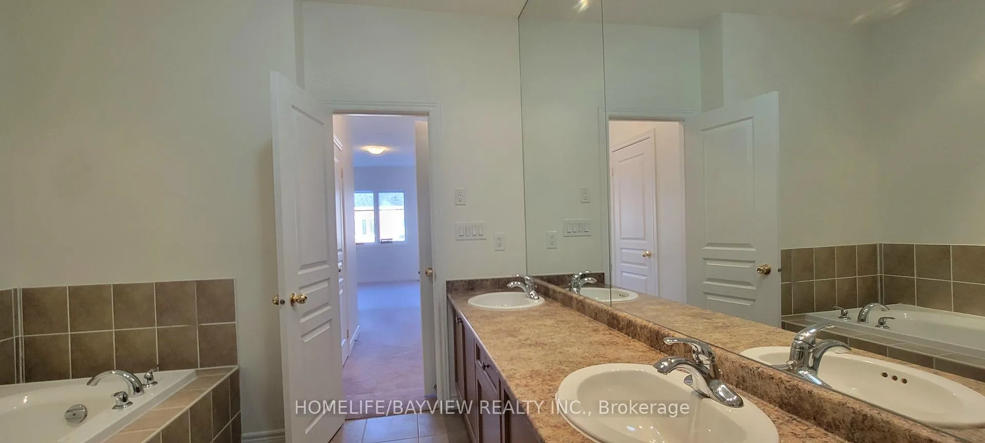 Photo 20 of 17 Mill River Drive, Vaughan, Patterson — HOMEH