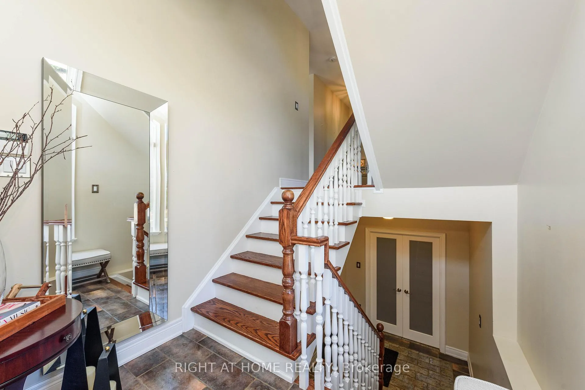 Photo 2 of 2243 Providence Road, Oakville, River Oaks — HOMEH
