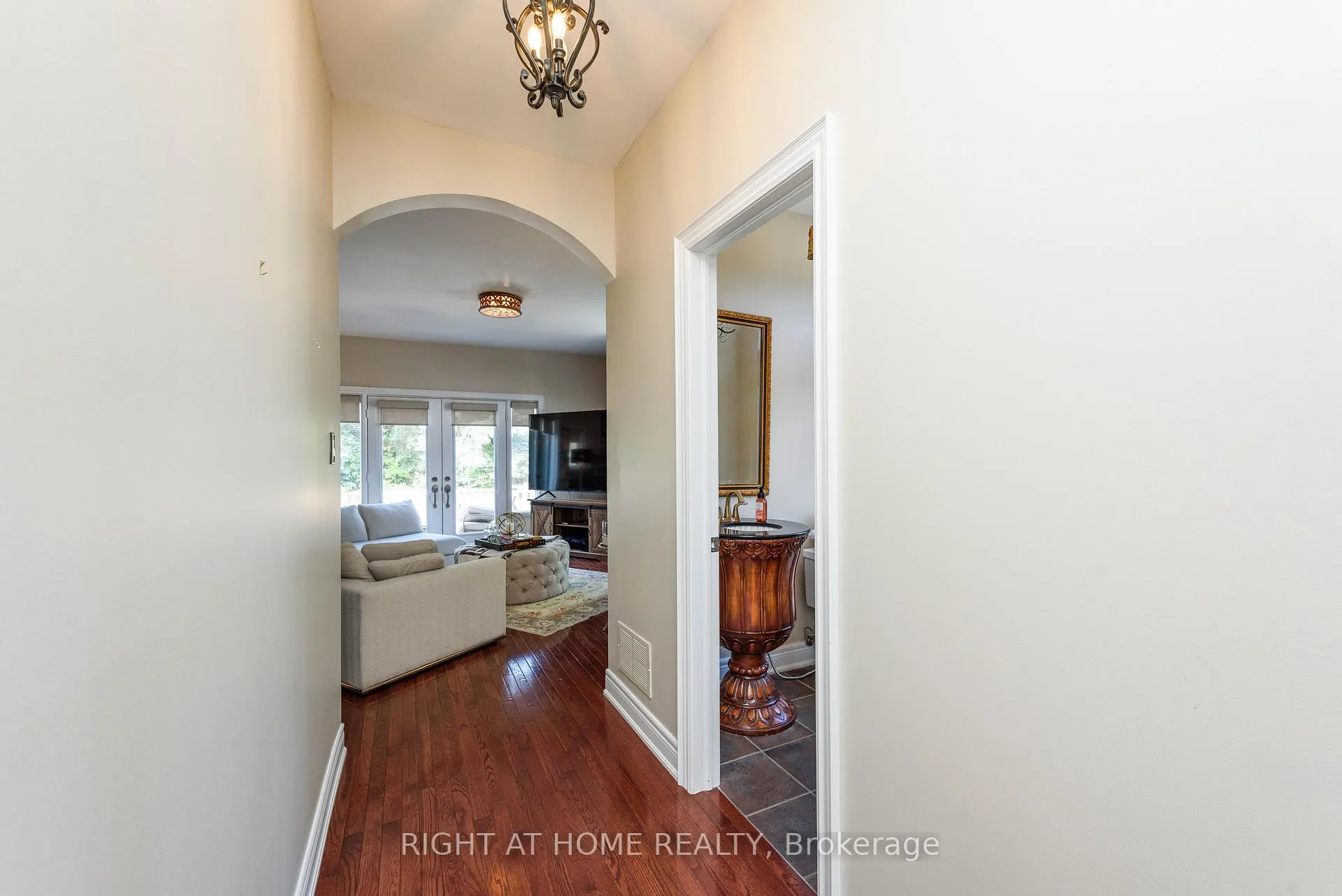 Photo 9 of 2243 Providence Road, Oakville, River Oaks — HOMEH