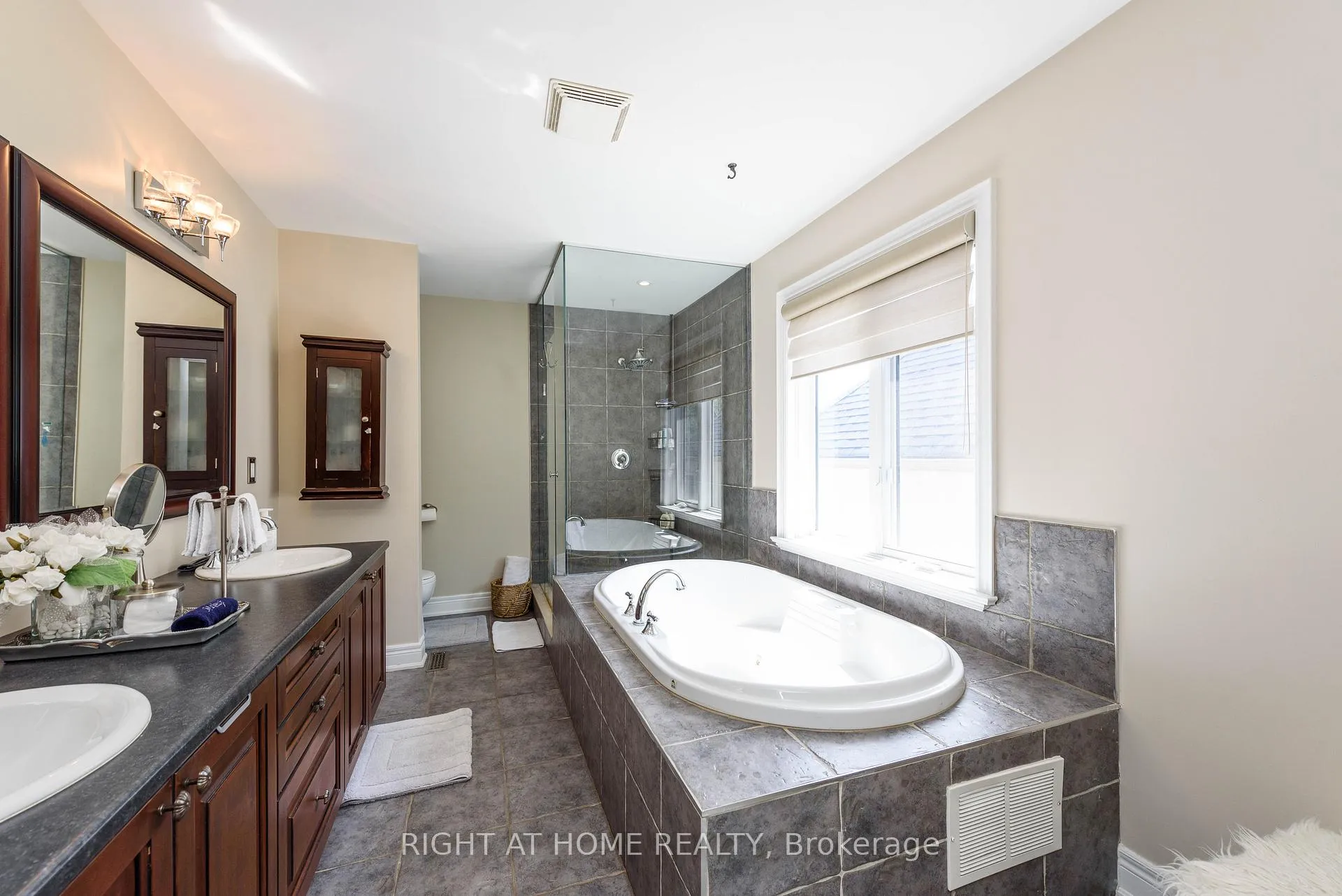 Photo 27 of 2243 Providence Road, Oakville, River Oaks — HOMEH