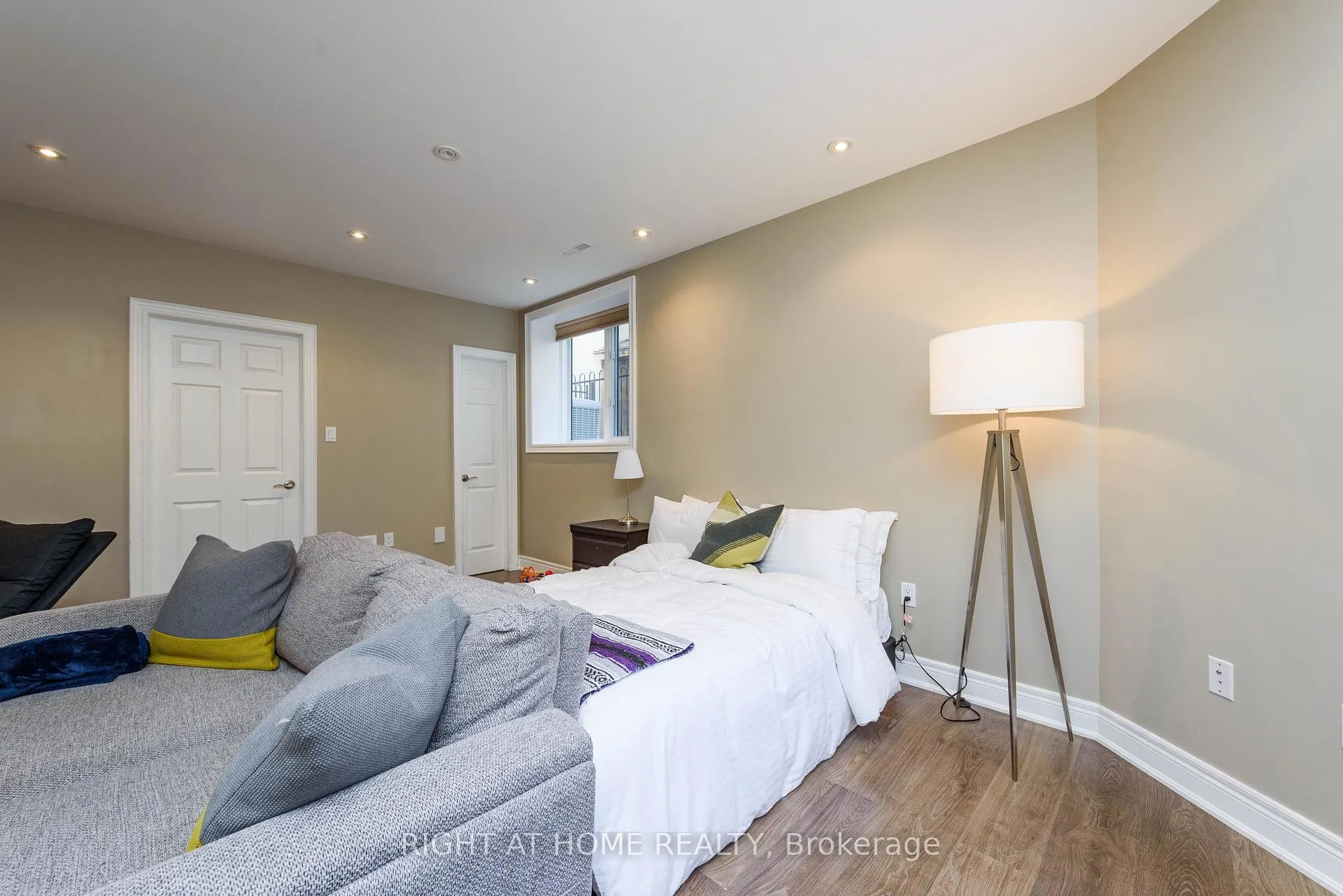 Photo 33 of 2243 Providence Road, Oakville, River Oaks — HOMEH