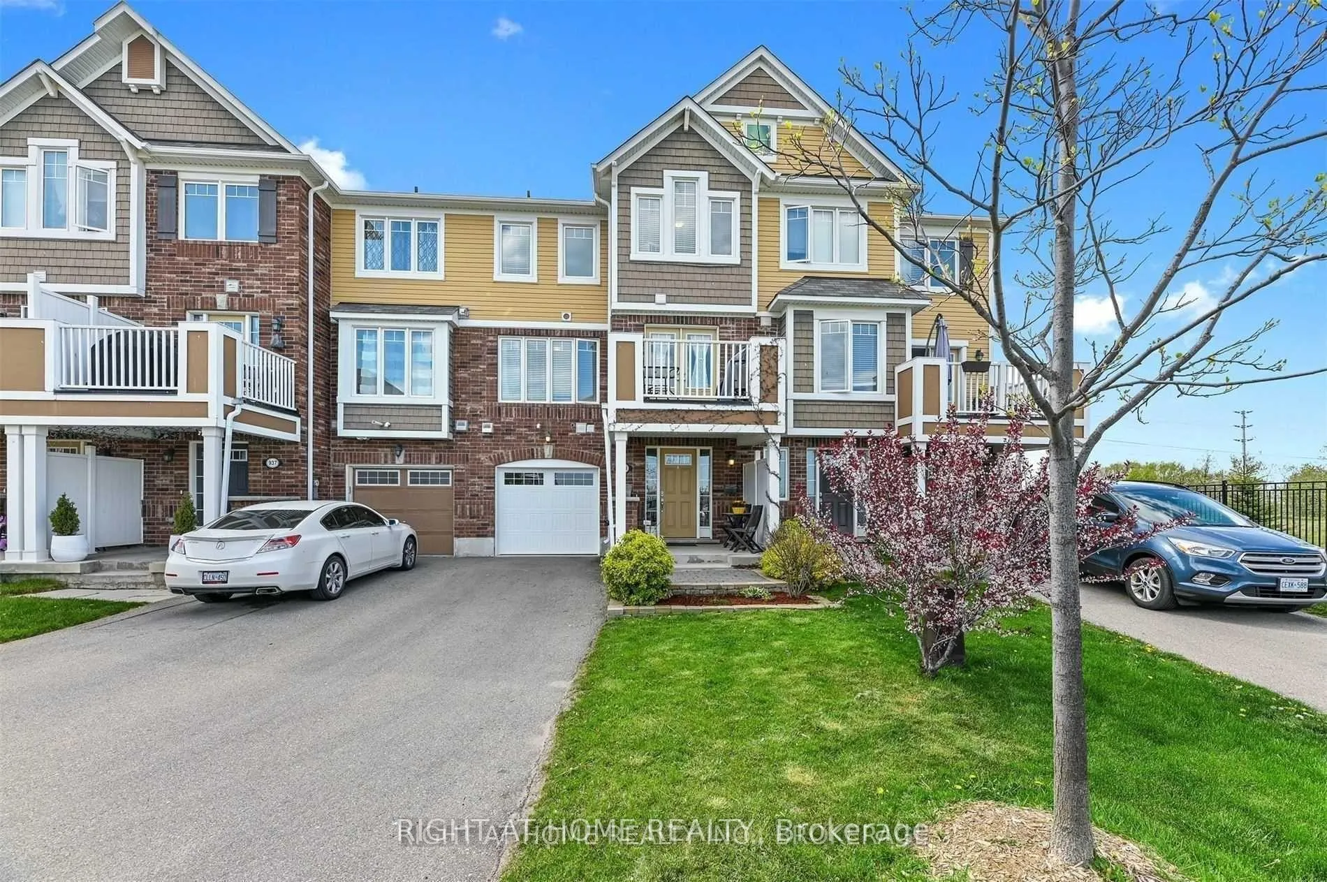 Photo 1 of 939 Nadalin Heights, Milton, Willmott — HOMEH