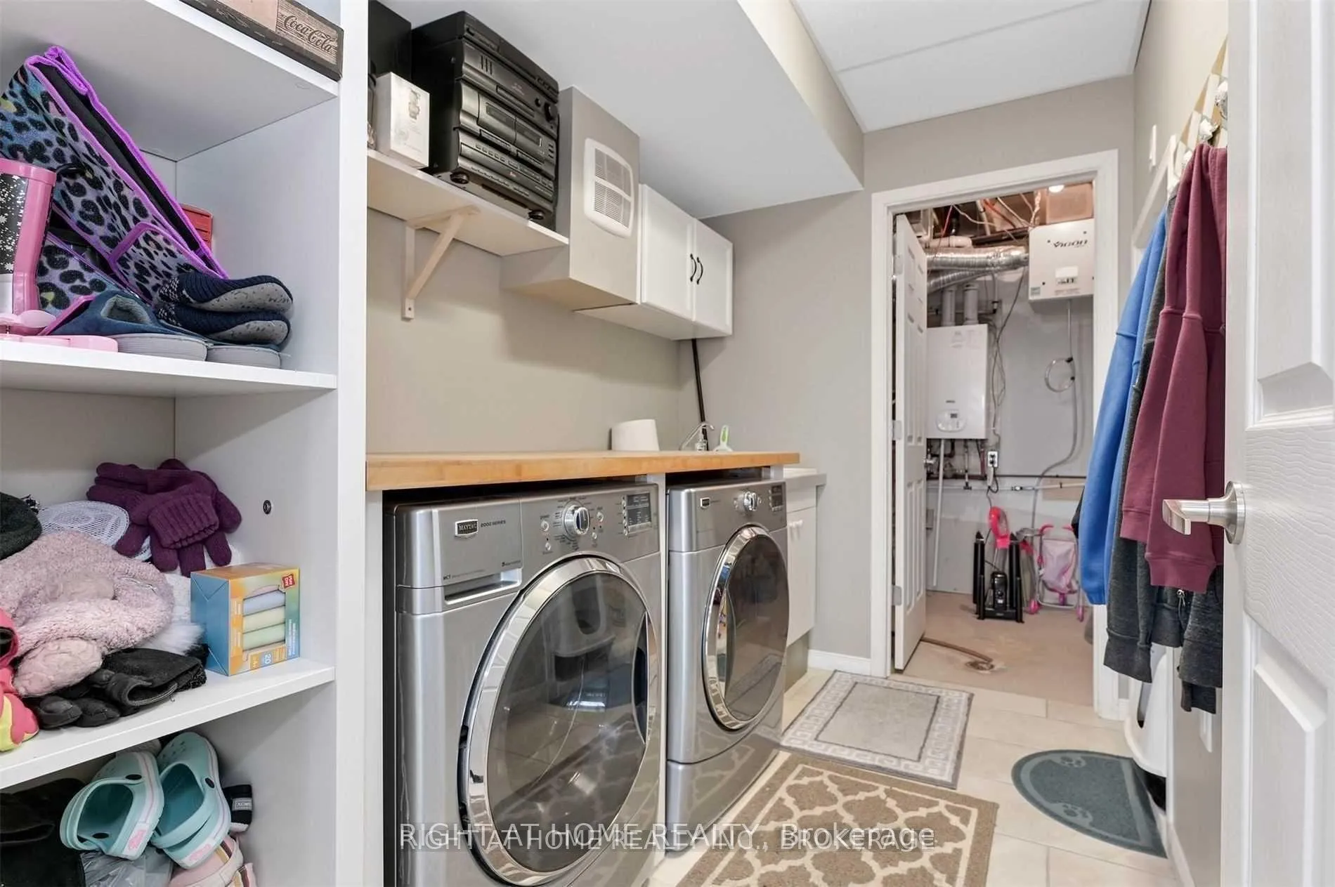 Photo 3 of 939 Nadalin Heights, Milton, Willmott — HOMEH