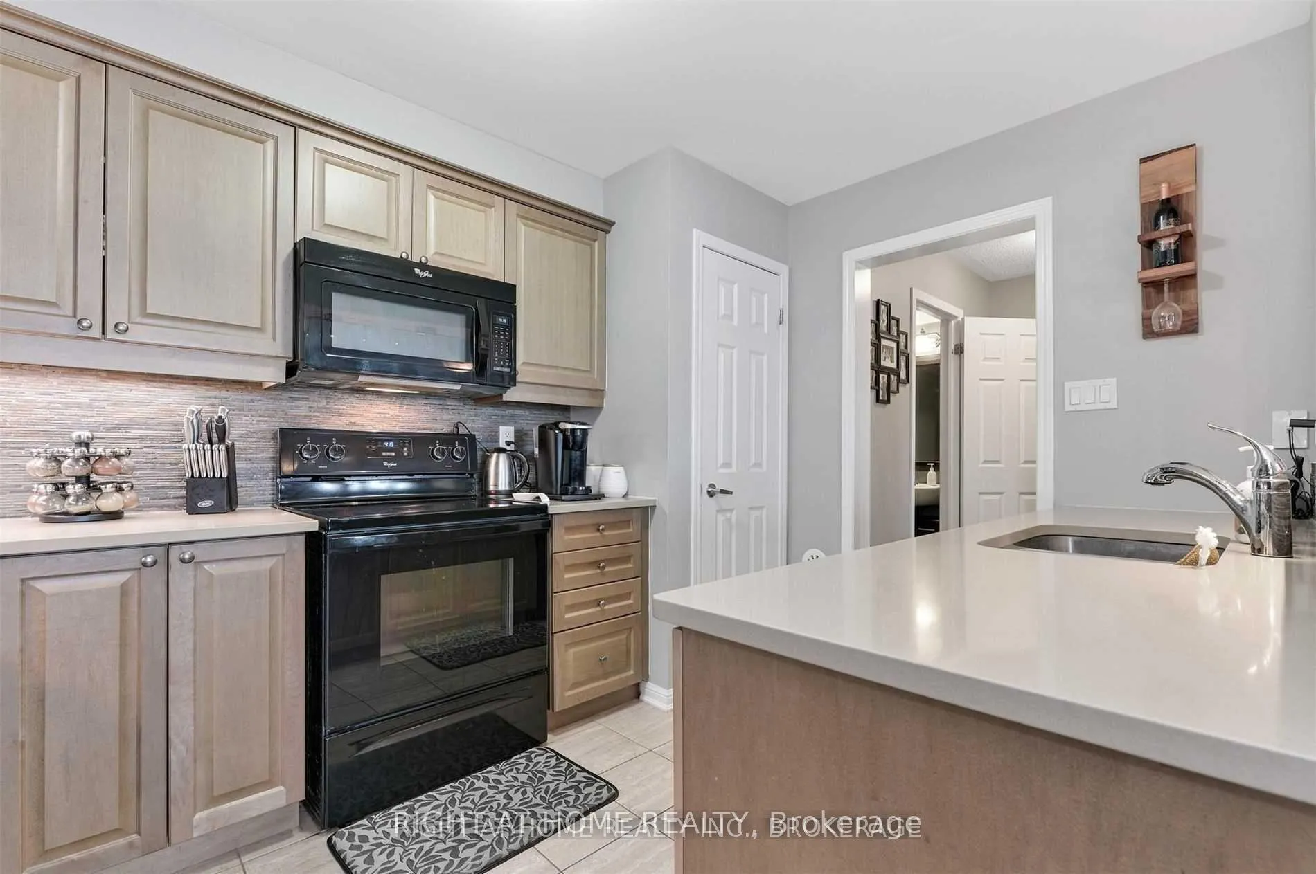 Photo 7 of 939 Nadalin Heights, Milton, Willmott — HOMEH