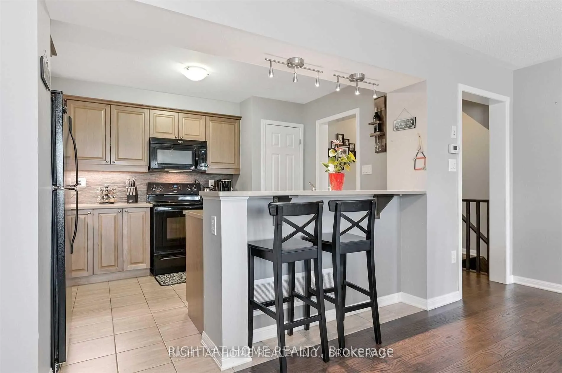 Photo 9 of 939 Nadalin Heights, Milton, Willmott — HOMEH