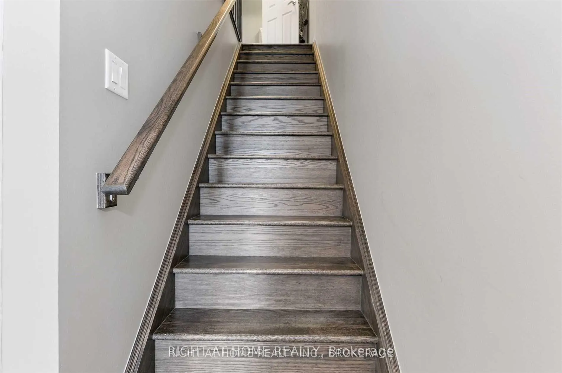 Photo 15 of 939 Nadalin Heights, Milton, Willmott — HOMEH