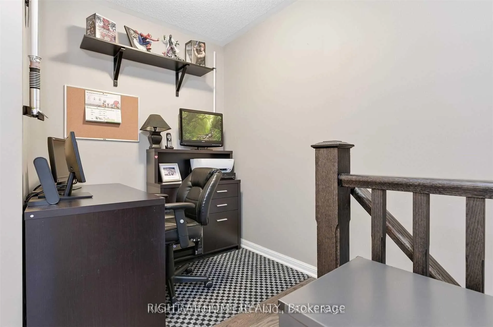 Photo 16 of 939 Nadalin Heights, Milton, Willmott — HOMEH