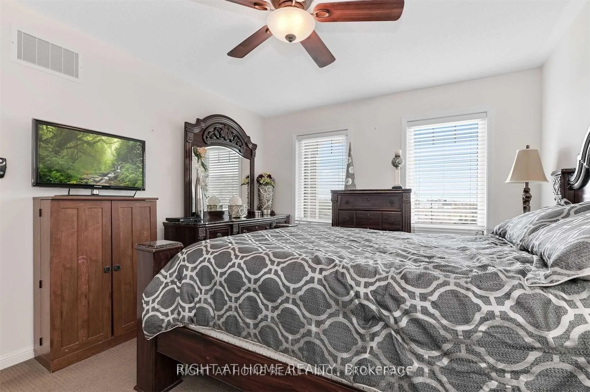 Photo 17 of 939 Nadalin Heights, Milton, Willmott — HOMEH