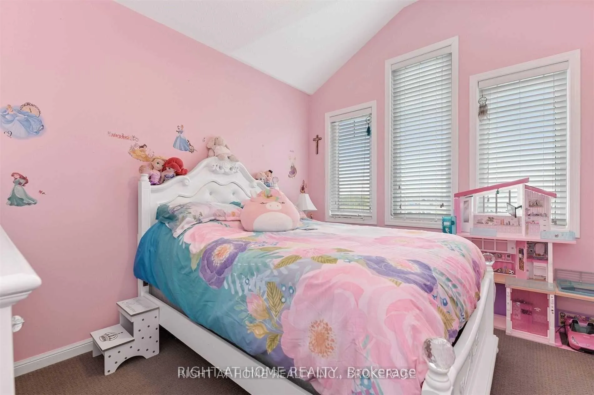 Photo 20 of 939 Nadalin Heights, Milton, Willmott — HOMEH