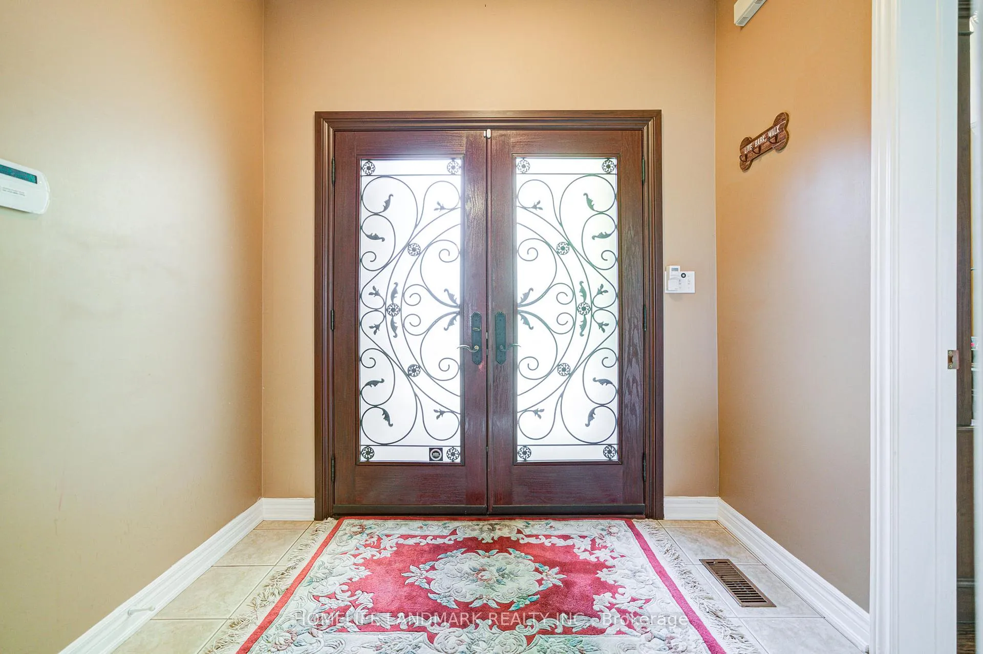 Photo 3 of 1388 Pinery Crescent, Oakville, Joshua Creek — HOMEH