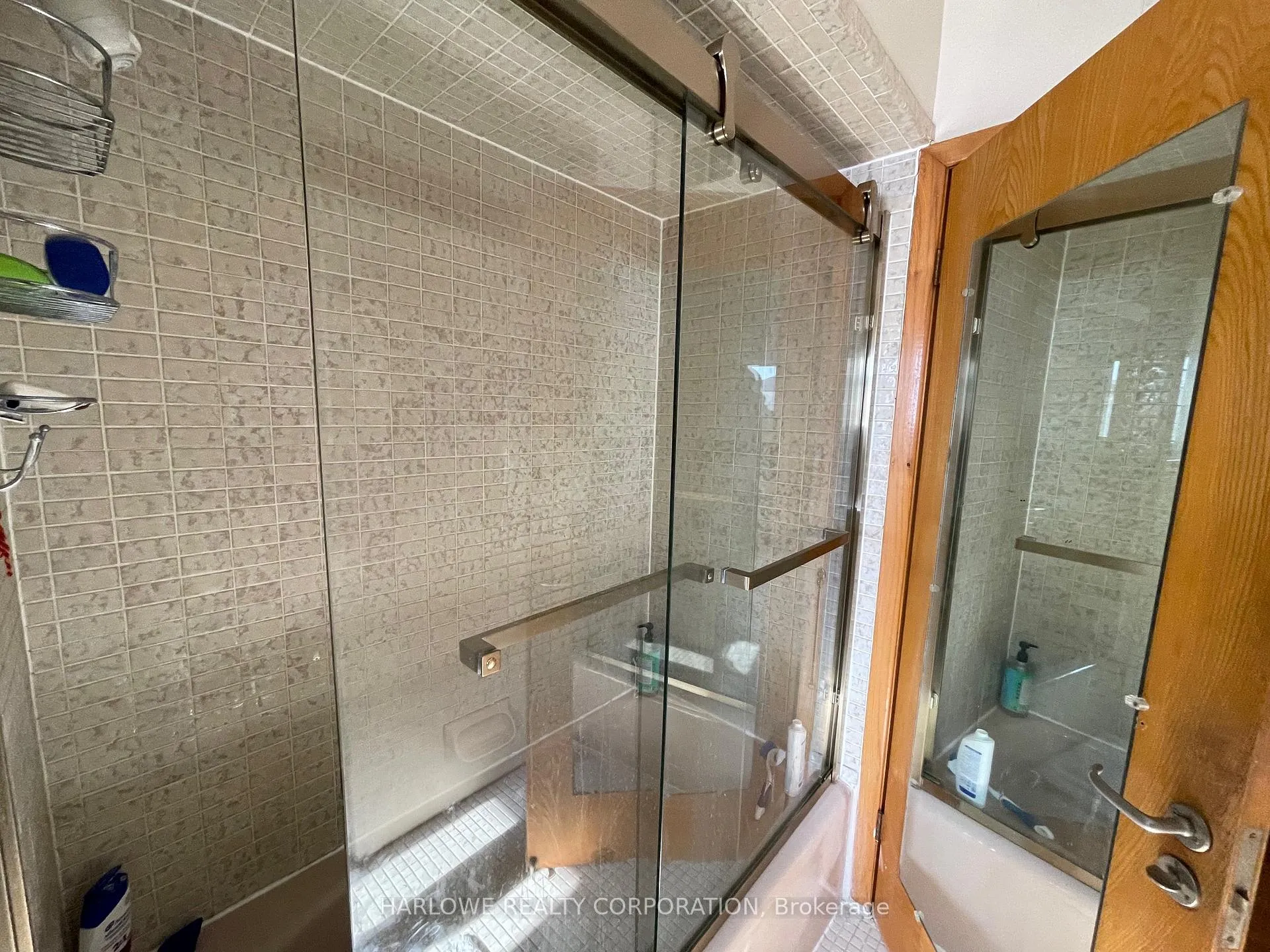 Photo 9 of 245 Derrydown Road, North York, York University Heights — HOMEH