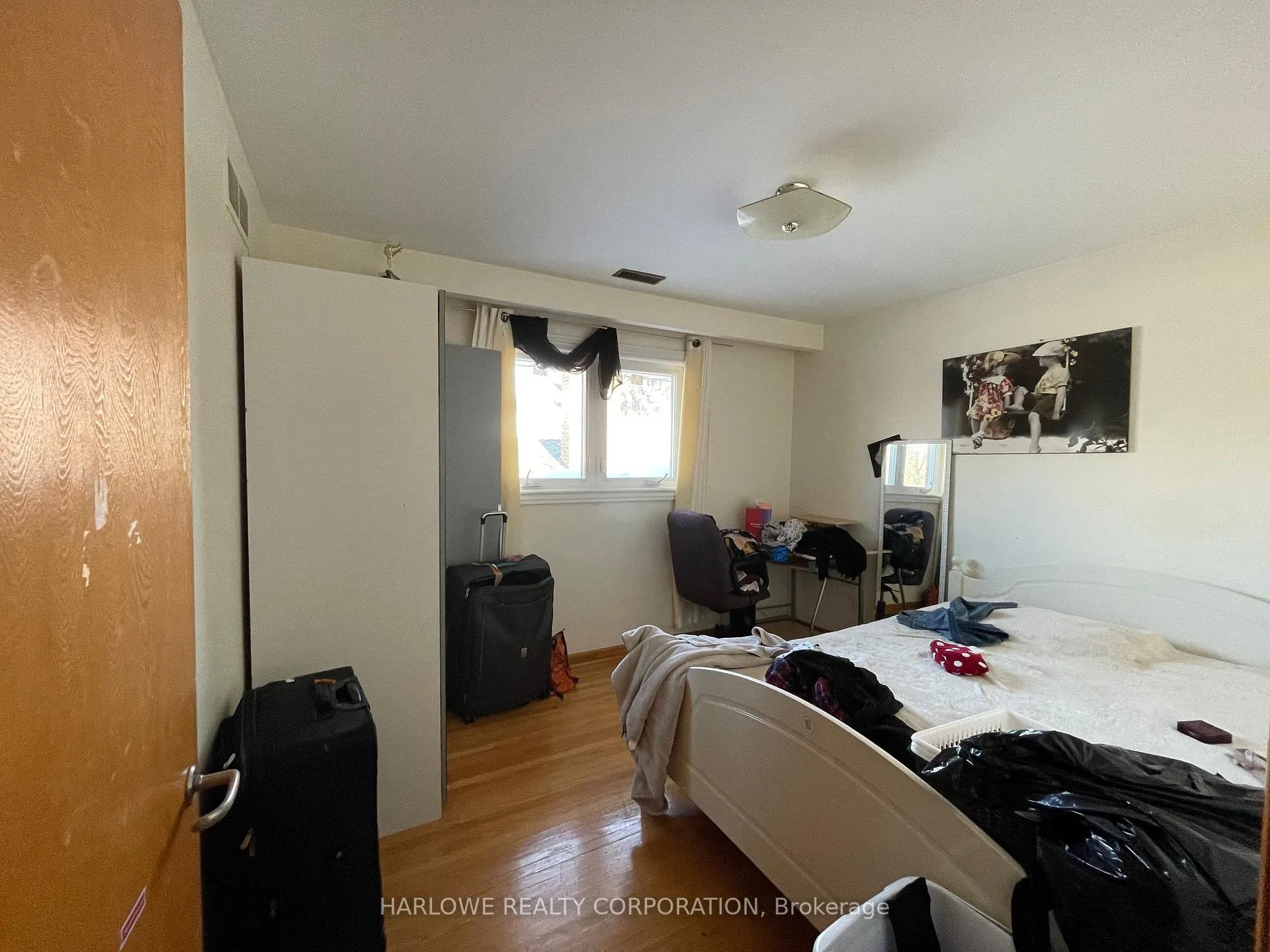 Photo 10 of 245 Derrydown Road, North York, York University Heights — HOMEH