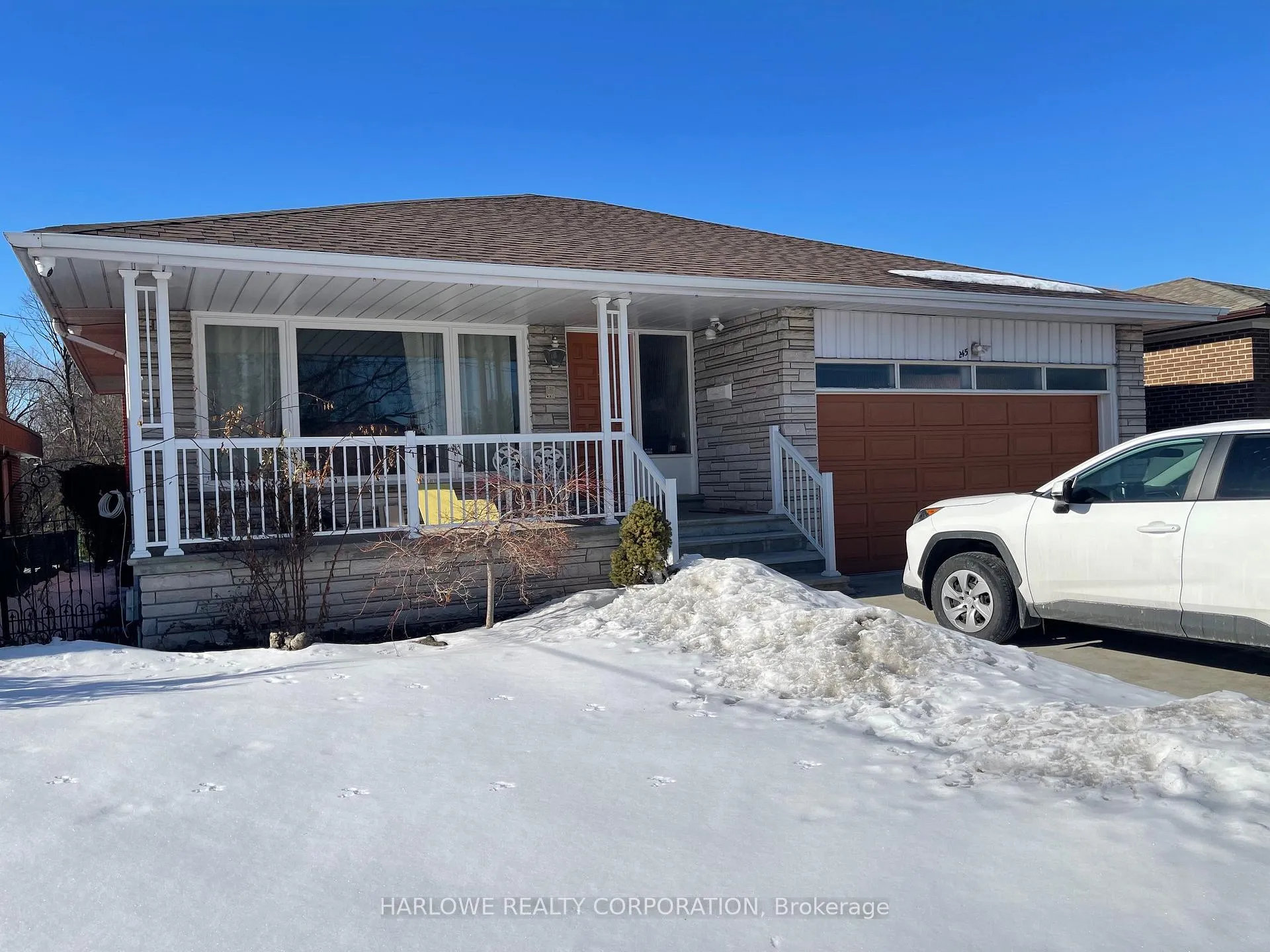 Photo 14 of 245 Derrydown Road, North York, York University Heights — HOMEH