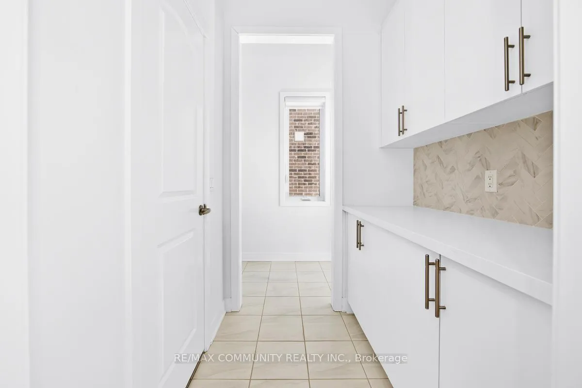Photo 9 of 1039 Thompson Drive, Oshawa, Kedron — HOMEH