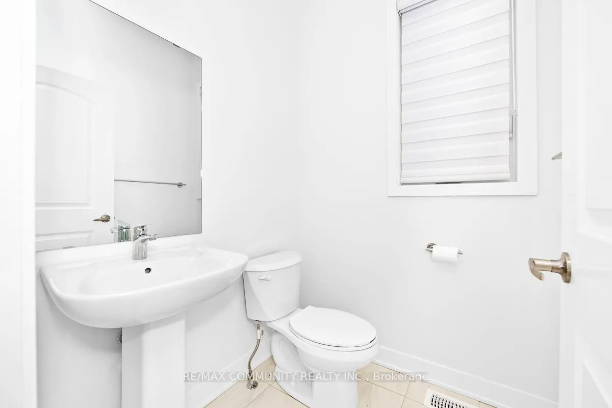 Photo 10 of 1039 Thompson Drive, Oshawa, Kedron — HOMEH