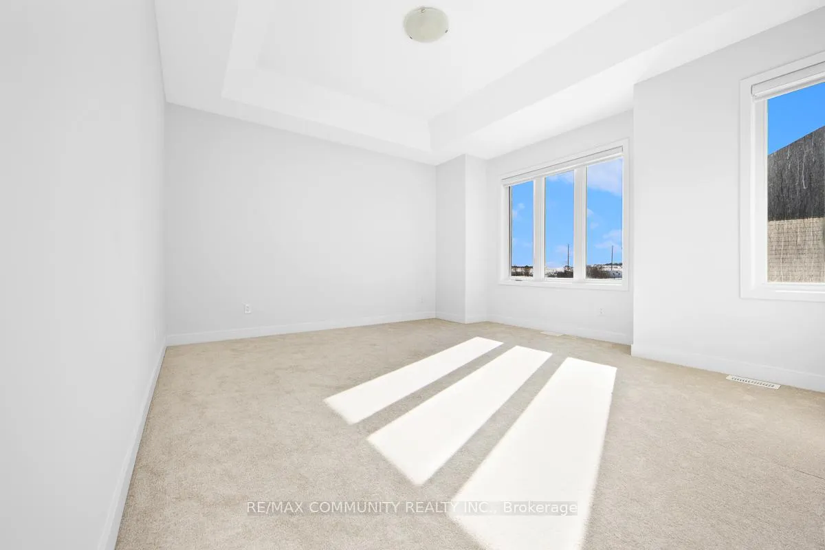 Photo 13 of 1039 Thompson Drive, Oshawa, Kedron — HOMEH