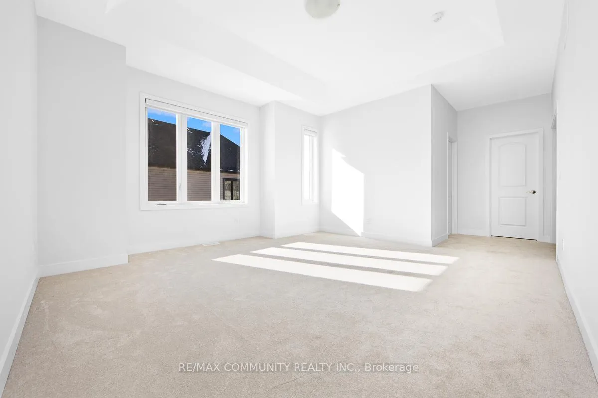 Photo 14 of 1039 Thompson Drive, Oshawa, Kedron — HOMEH