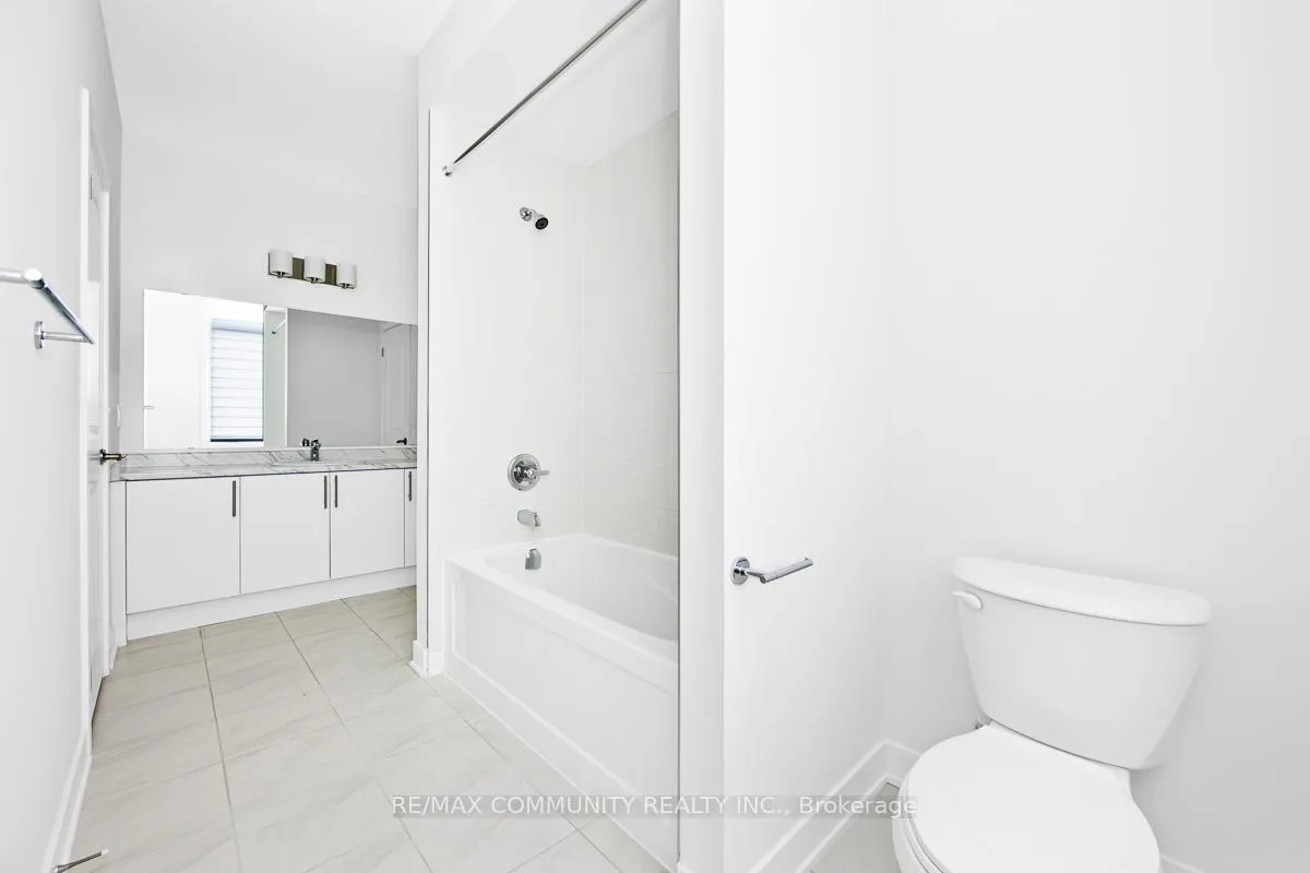 Photo 17 of 1039 Thompson Drive, Oshawa, Kedron — HOMEH