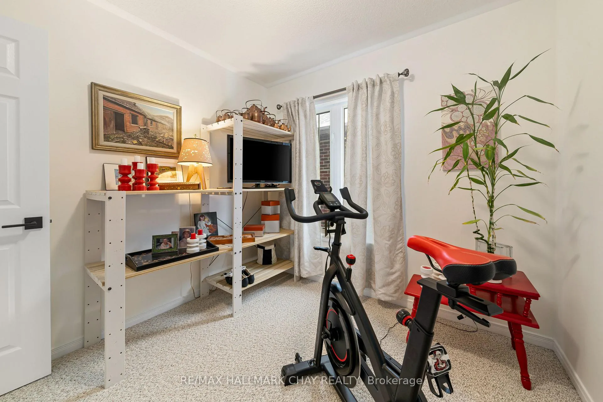 Photo 5 of Unit 13, 571 Longworth Avenue, Clarington, Bowmanville — HOMEH