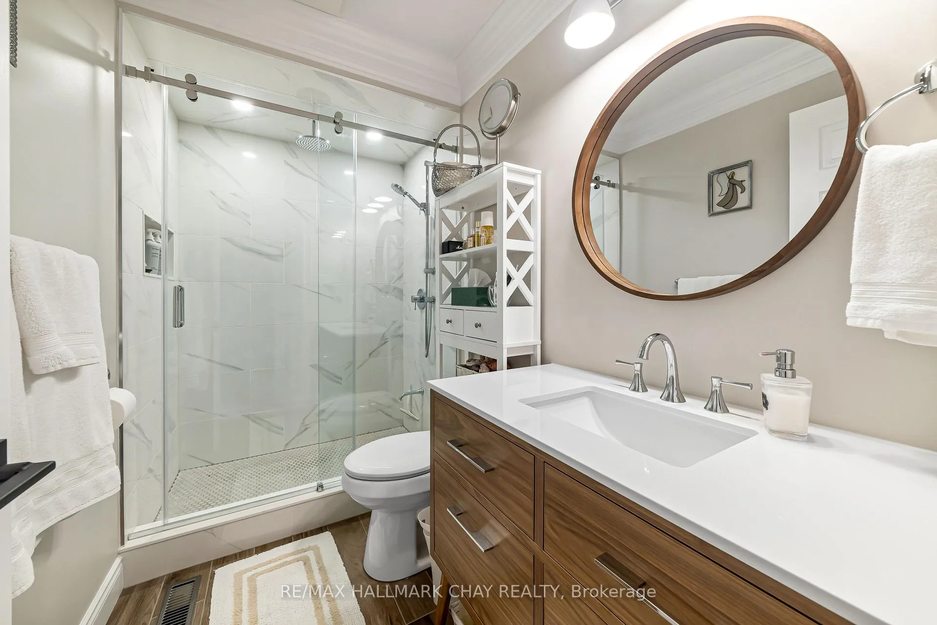 Photo 6 of Unit 13, 571 Longworth Avenue, Clarington, Bowmanville — HOMEH